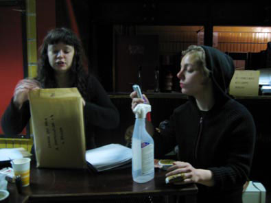 Eve et Bénédicte organisent l’ensemble de mains de maître