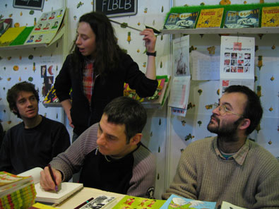 Hélène aux commandes du stand FLBLB