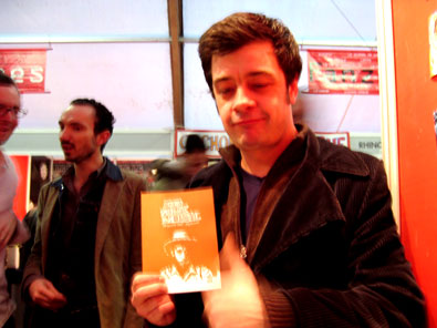Stéphane Prigent fait la pub pour Add Some Music.