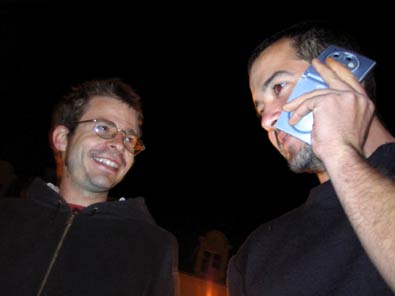 La soirée bas son plein ; gags-à-gogo